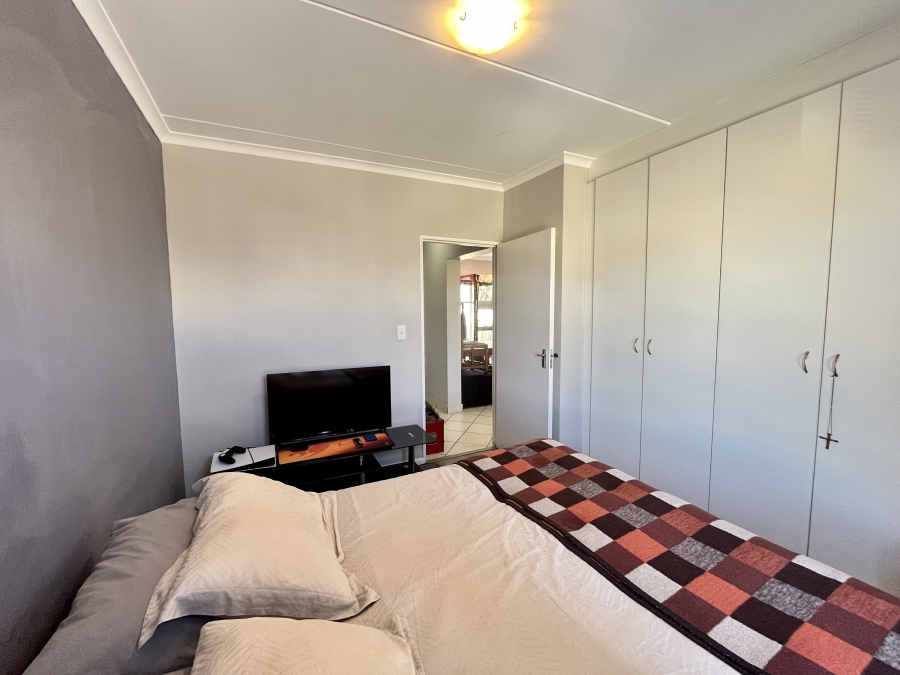 To Let 2 Bedroom Property for Rent in Burgundy Estate Western Cape